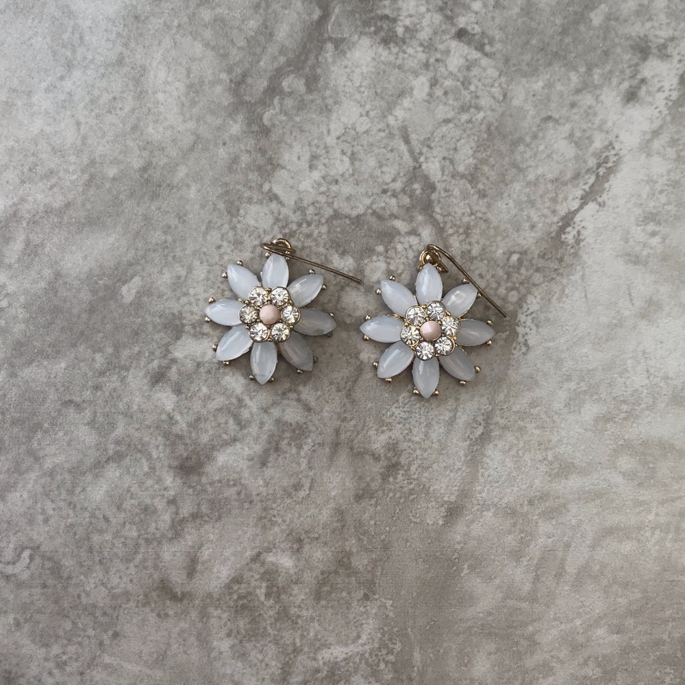Francesca’s Flower Power Earrings